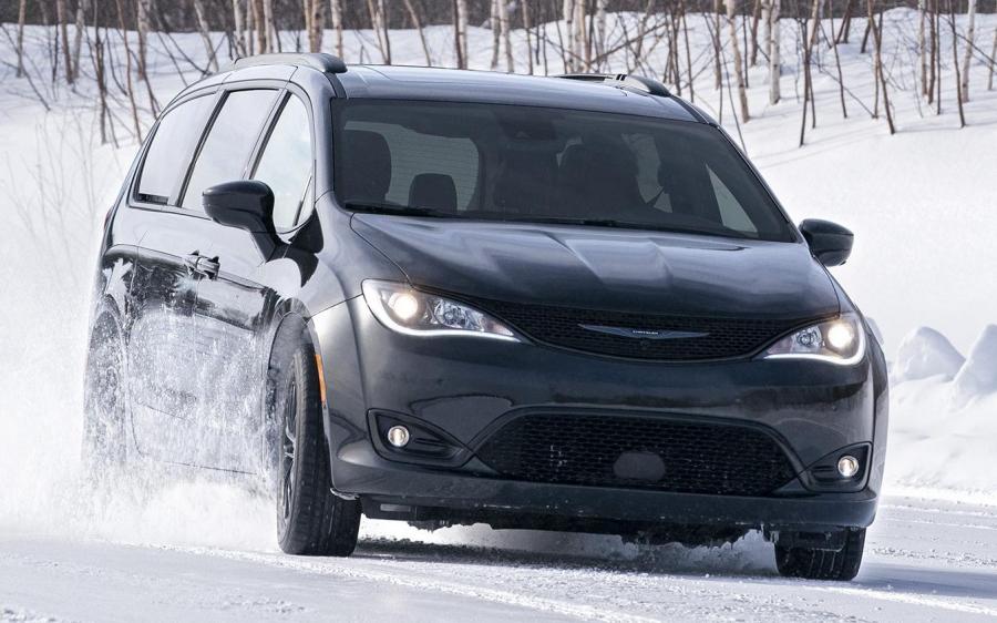 Chrysler Pacifica AWD Launch Edition (RU) '2020